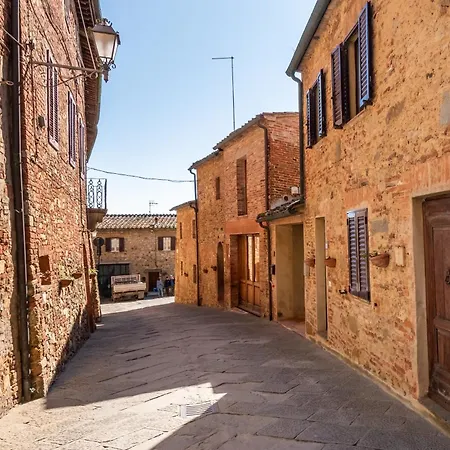 In The Medieval Village Apartment Radicondoli